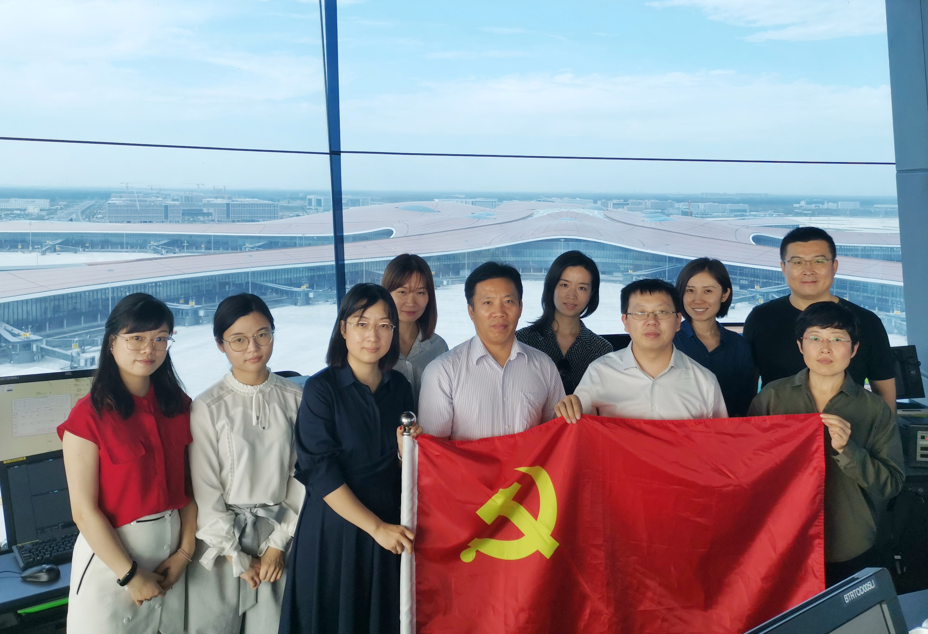 不忘初心绘蓝图 ，凤凰振翅冲云霄——炜衡党委“不忘初心、牢记使命”主题教育活动