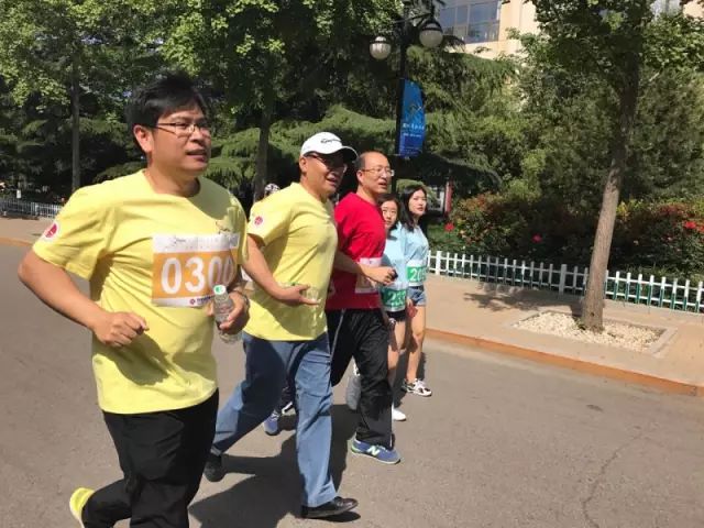 炜衡所与中国政法大学联合举办“我的青春法大”校庆六十五周年长跑活动