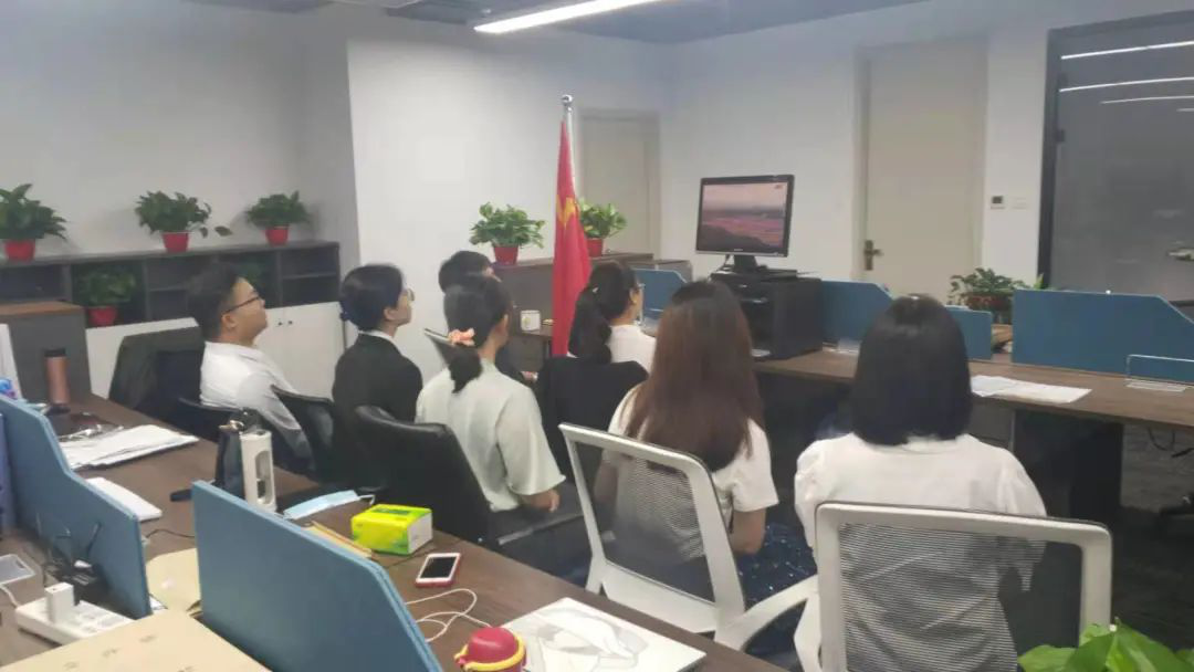  炜衡律师事务所党委组织总分所党支部集体观看庆祝中国共产党成立100周年大会现场直播，聆听习近平总书记发表重要讲话