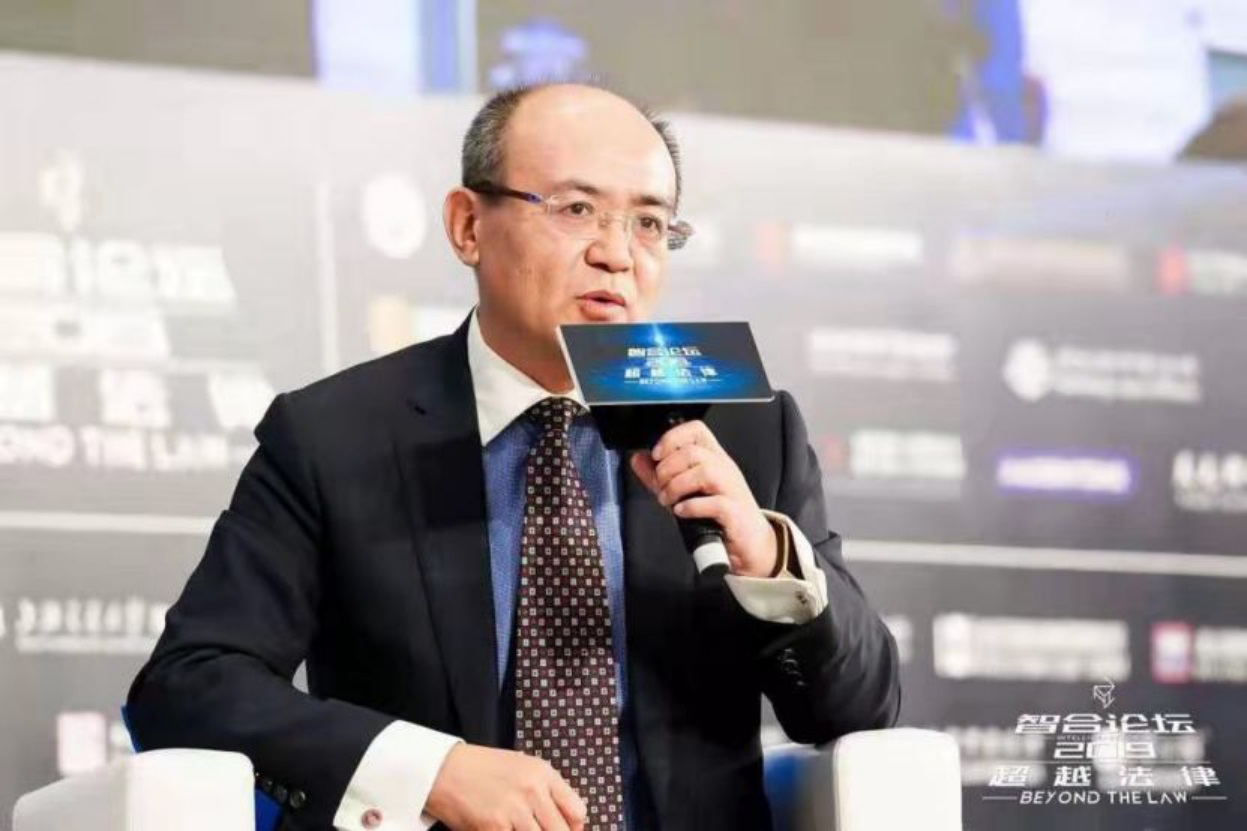 炜衡律师事务所助力“智合论坛2019”顺利闭幕，张小炜主席发表精彩演说