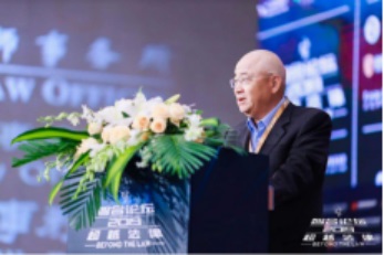 炜衡律师事务所助力“智合论坛2019”顺利闭幕，张小炜主席发表精彩演说