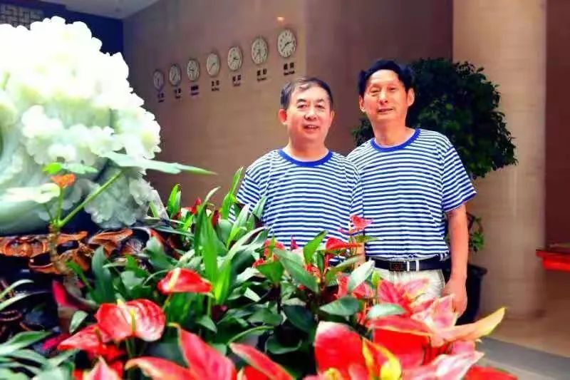 亲爱的长涂岛！亲爱的军港！四十年了，我每时每刻都在想念你