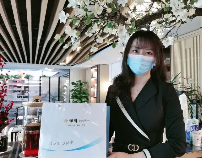 口罩暖人心 同心抵疫情