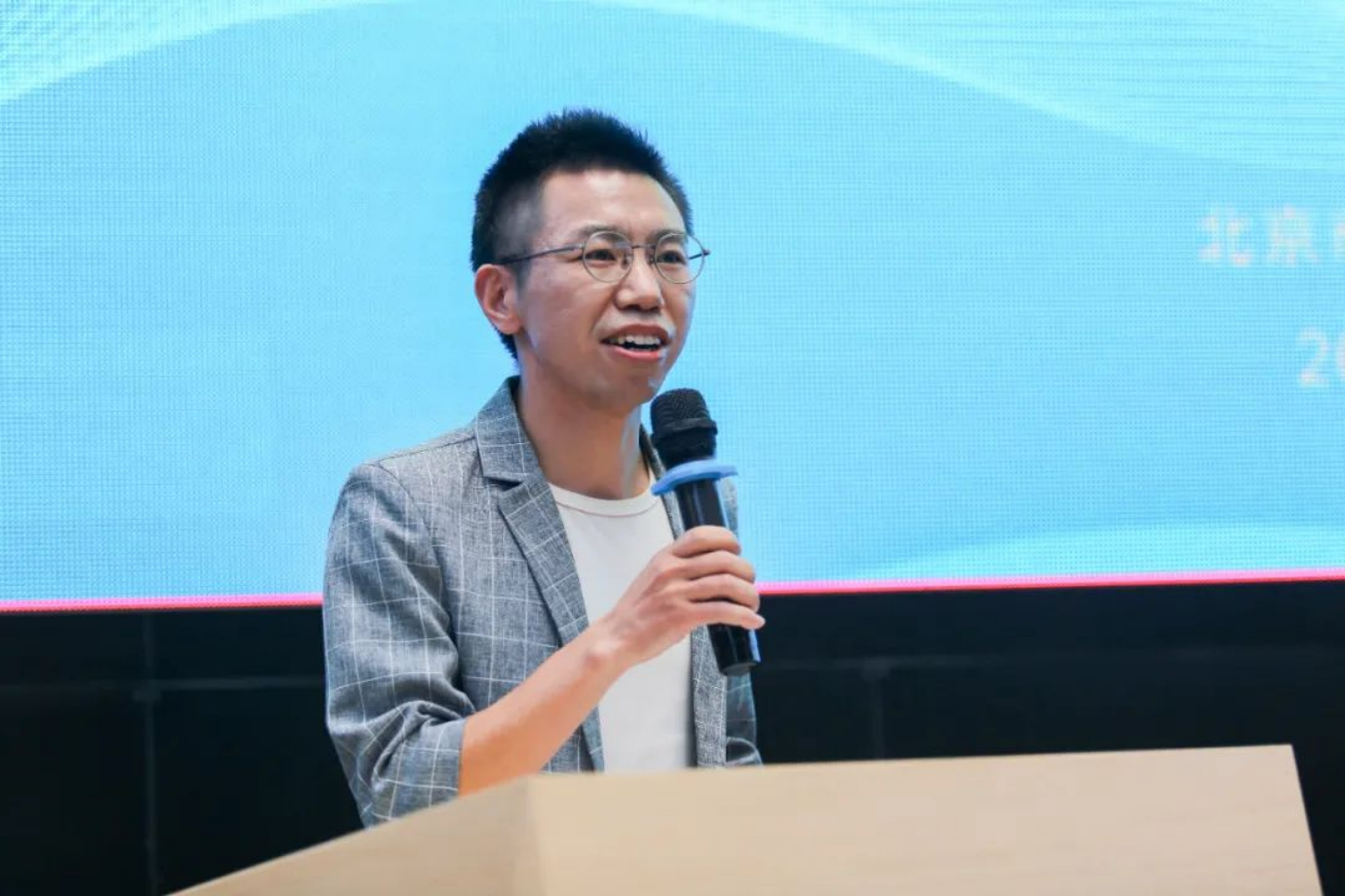 携手炜衡，逐梦同行 | 北京市炜衡律师事务所成功举办青享会一周年庆暨八月份生日会