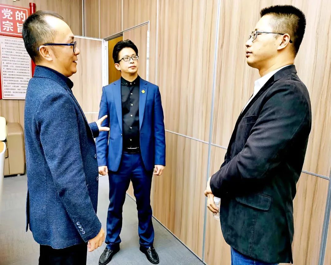 携手逐梦 法治未来——炜衡泉州所与华侨大学法学院“院所合作签约授牌仪式”圆满举行