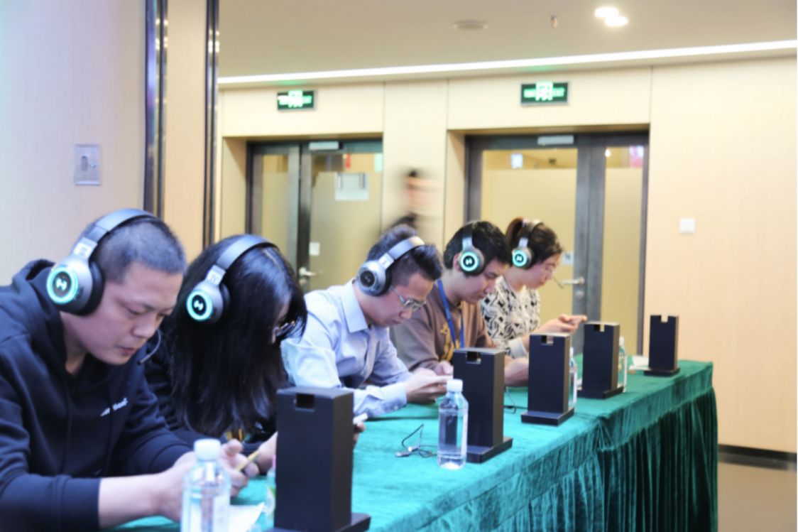 炜衡电竞，势不可挡 | 北京市炜衡律师事务所第十五期青享会暨十一月份生日会成功举办