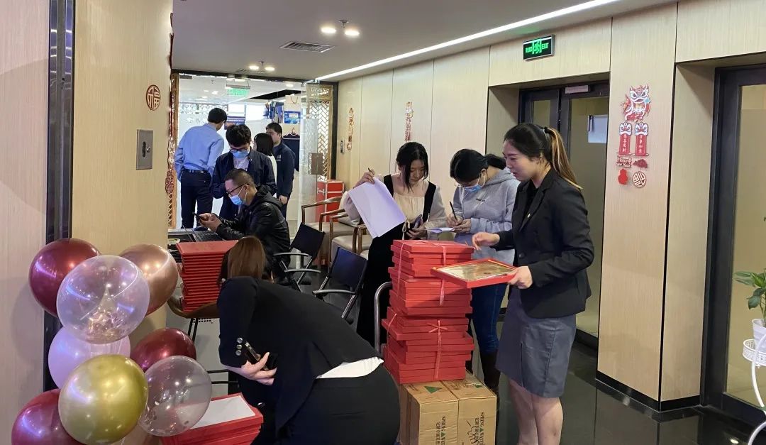 炜衡相伴，携手迈进2022 | 最“红”年会回顾