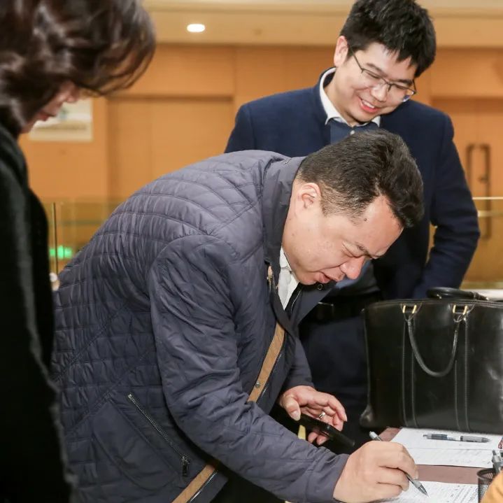 炜衡郑州所协办的“《公司法》修订给证券领域可能会带来的影响”高峰论坛成功举办