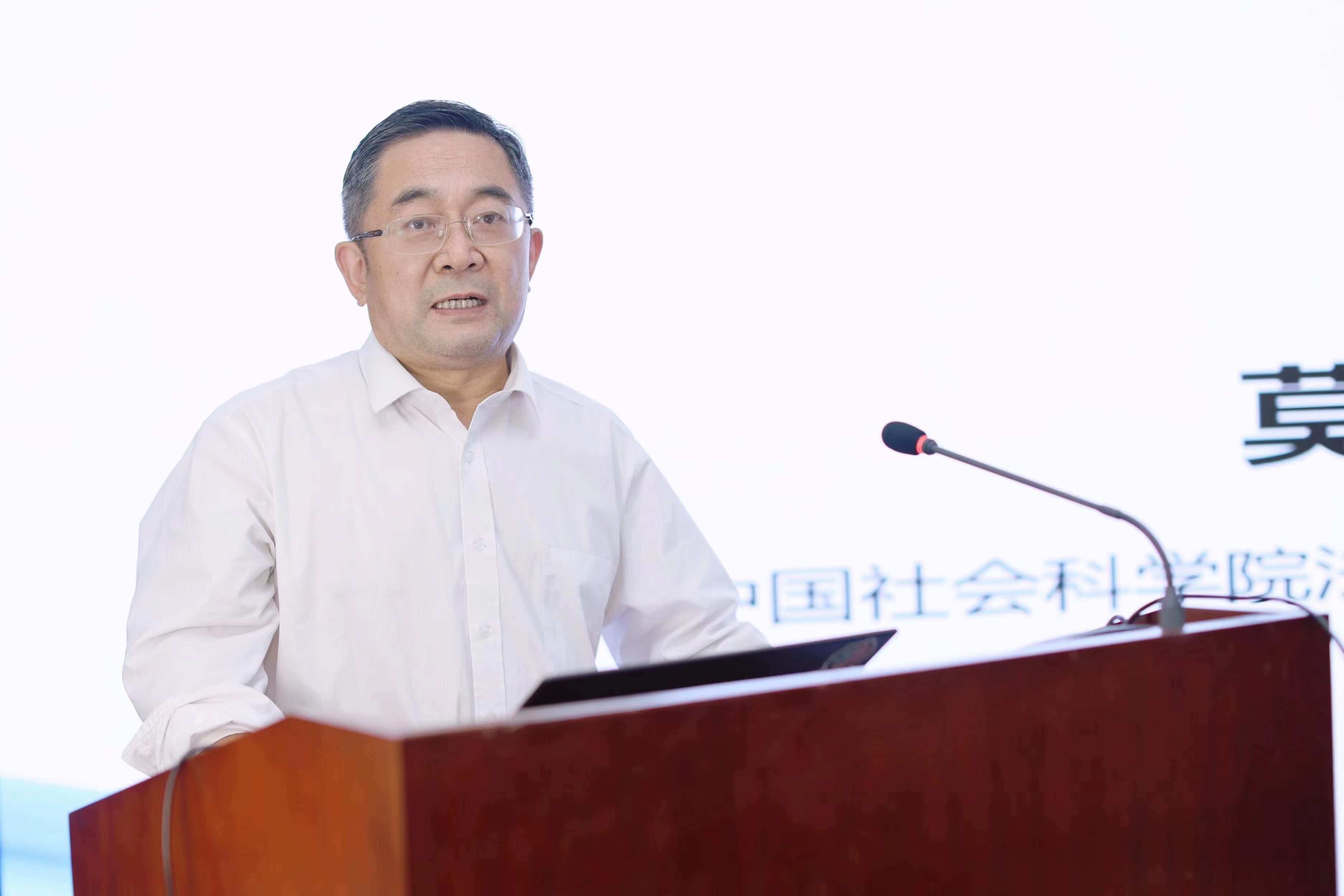 孙佳佳合伙人律师受邀参加社科院法学研究所“2022年法治蓝皮书发布会”并作主题发言